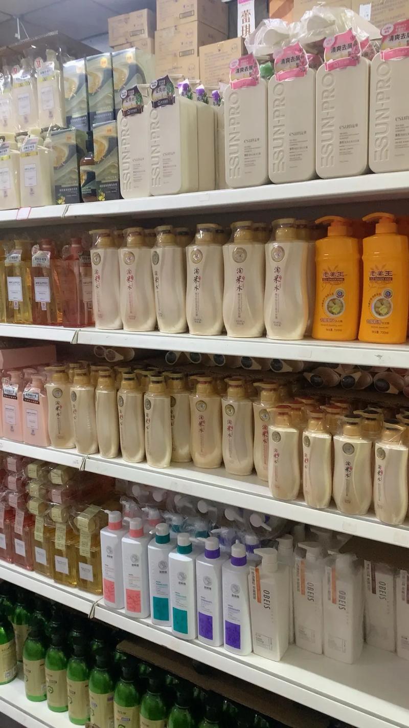 曉航化妝品批發 誠信經營，質量第一，歡迎新老客戶光臨